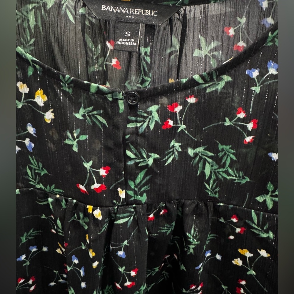 Banana Republic Women’s Sheer Long Sleeve Floral Top: Holiday Colors: Small - Picture 3 of 9
